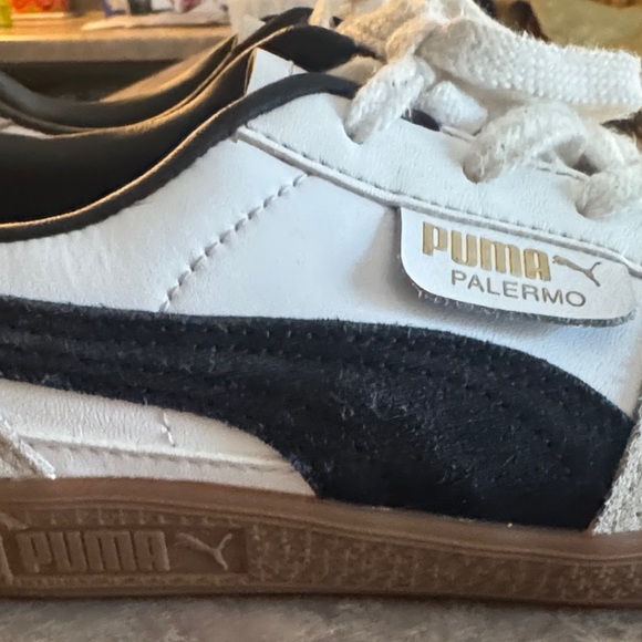 Puma Palermo Sneakers in White, Beige, and Black - Picture 5 of 7